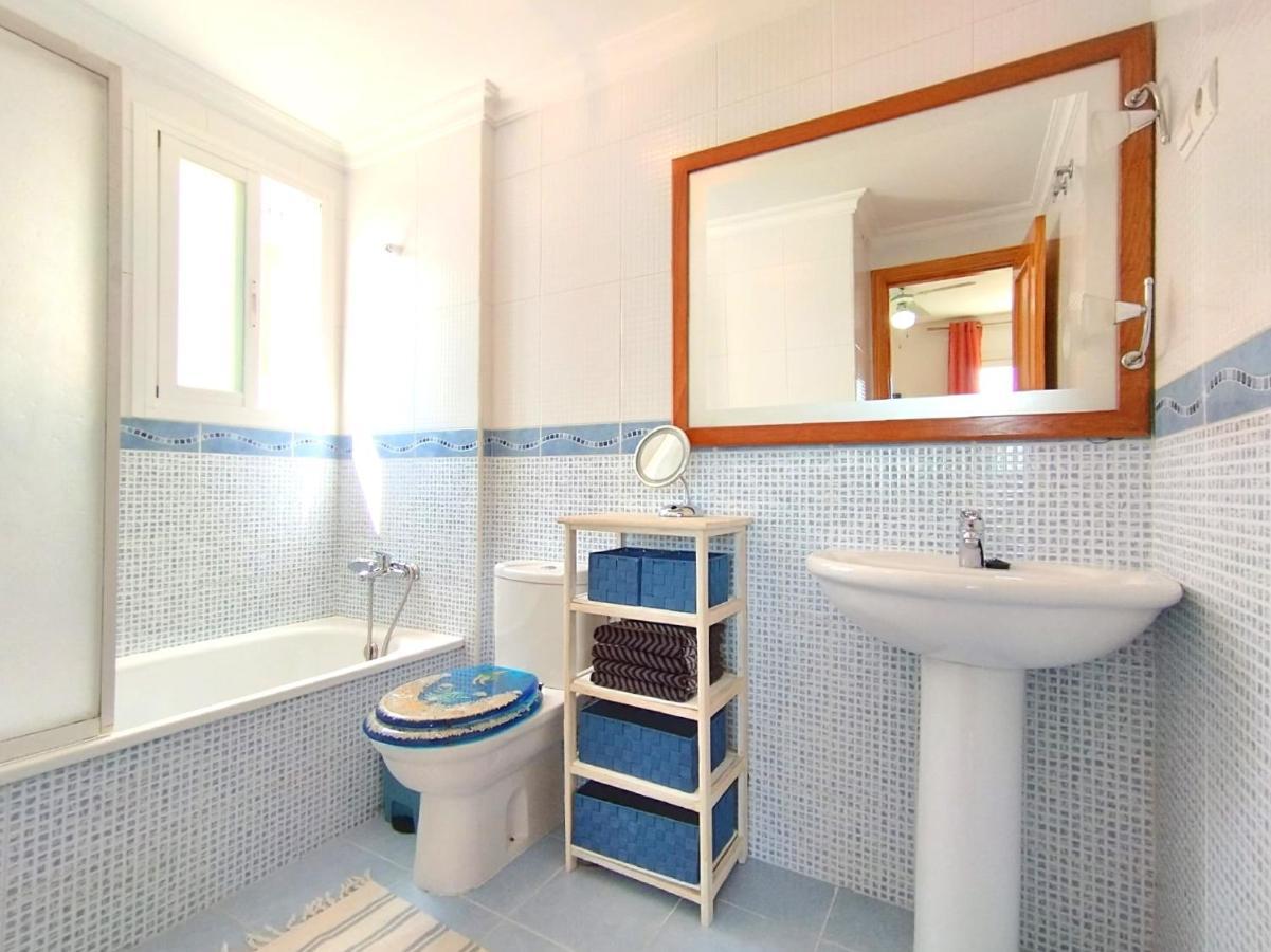 Amazing 2 Bedroom Apartment With Private Roof Terrace In Torrox Esterno foto